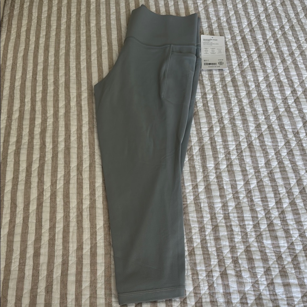 Athleta Gray Salutation Stash 7/8 Leggings